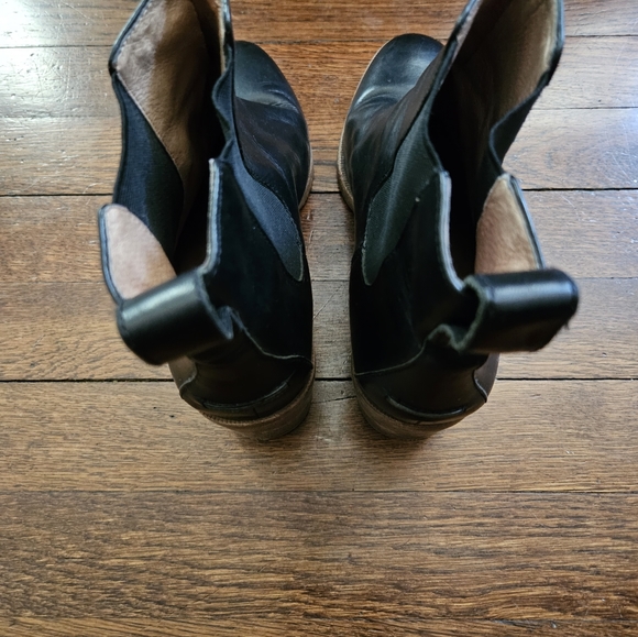 Maxwell Heeled Bootie - Picture 2 of 5